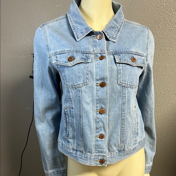 Forever 21 Jackets & Blazers - Forever,21 Classic Denim Jacket